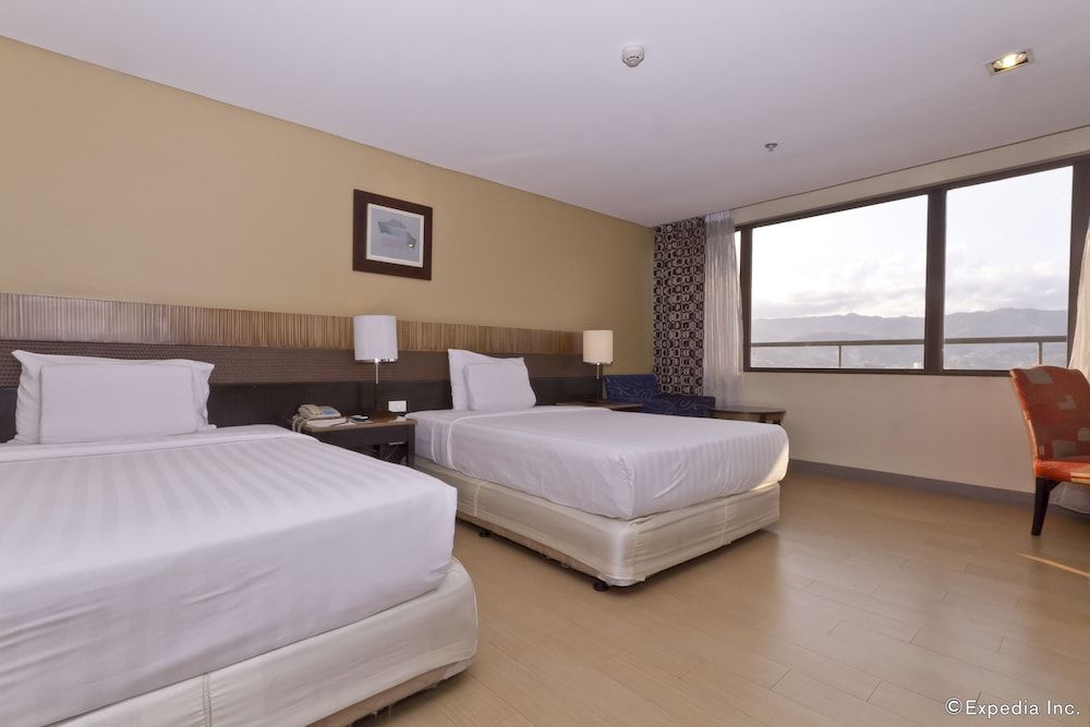 Summit Circle Cebu Deluxe Twin Room, 2 Twin Beds 7