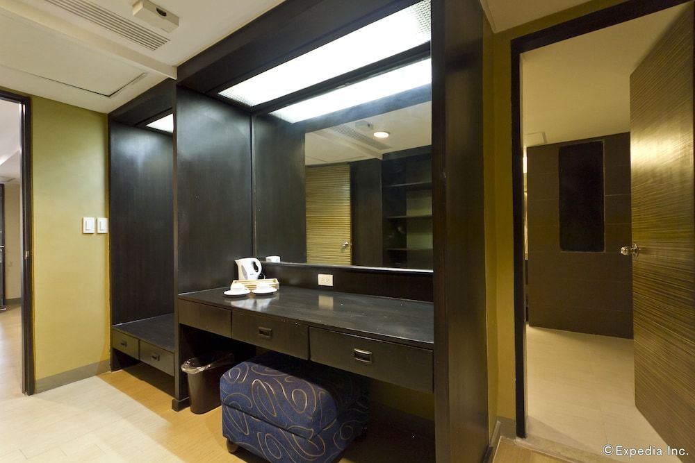 undefined Summit Circle Cebu 9