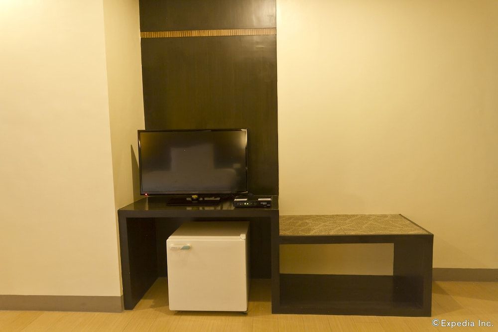 Summit Circle Cebu Deluxe Twin Room, 2 Twin Beds 4