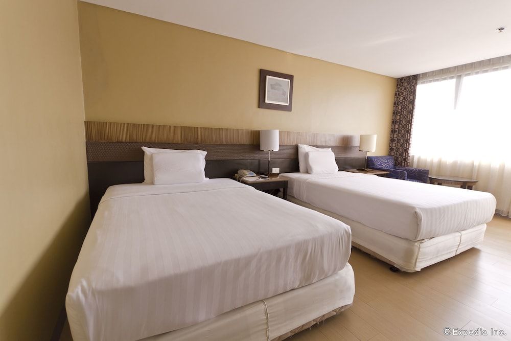 undefined Summit Circle Cebu 3