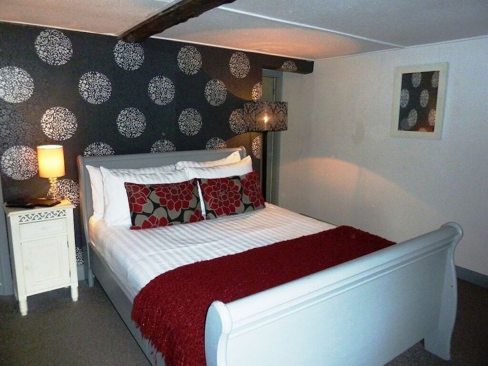 The Manor House Classic Double Room (1 Adult) 2
