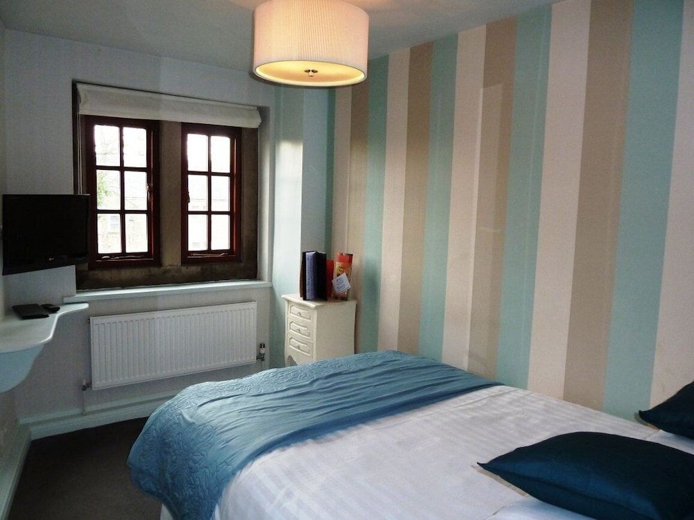 The Manor House Small Double Room