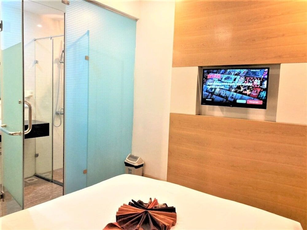 undefined Tu Linh Palace Hotel 10