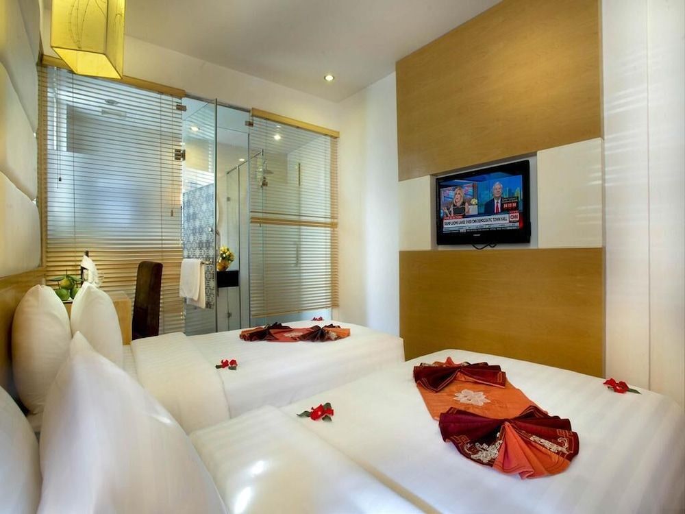 Tu Linh Palace Hotel Deluxe Twin Room 2