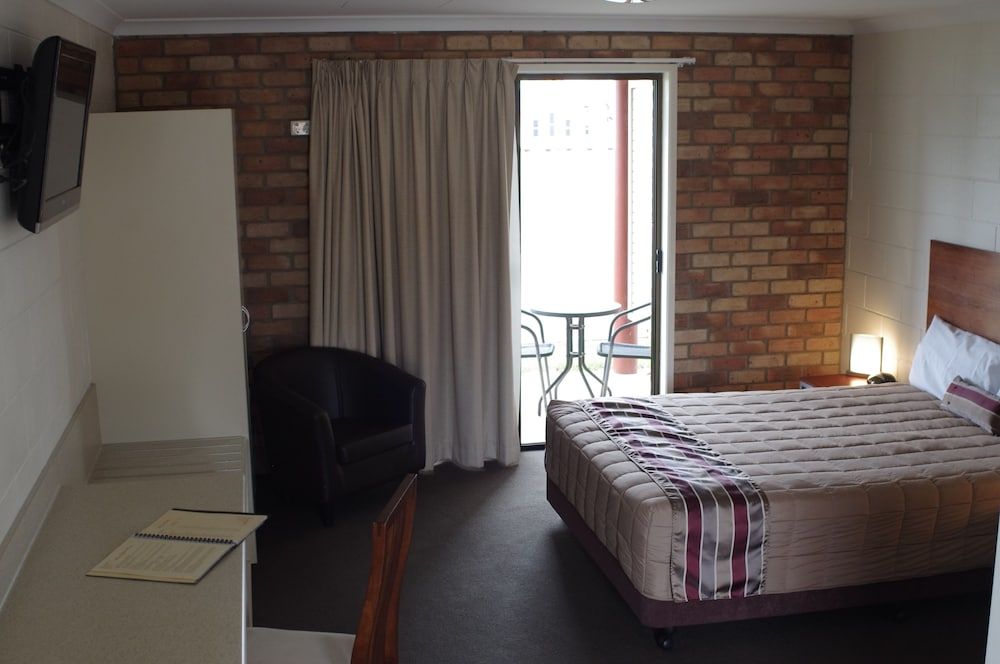 Standard Room, 1 Queen Bed
