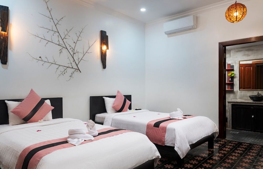 La Niche d Angkor Boutique Hotel Deluxe Twin Room, Pool View 6