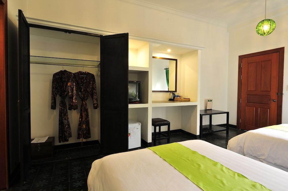 La Niche d Angkor Boutique Hotel Deluxe Twin Room, Pool View 3