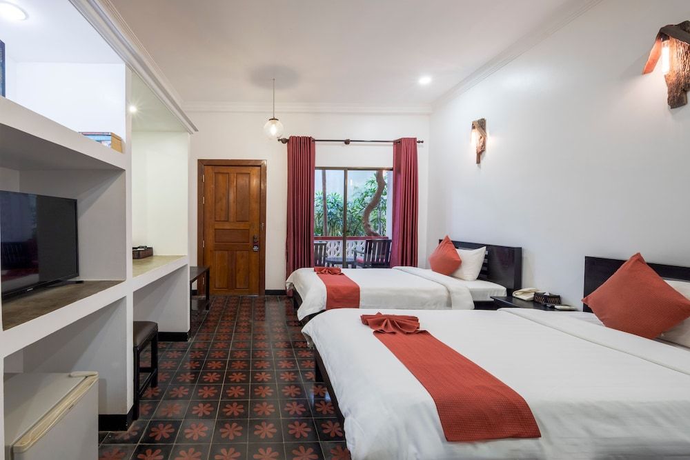 La Niche d Angkor Boutique Hotel Deluxe Twin Room, Pool View 4