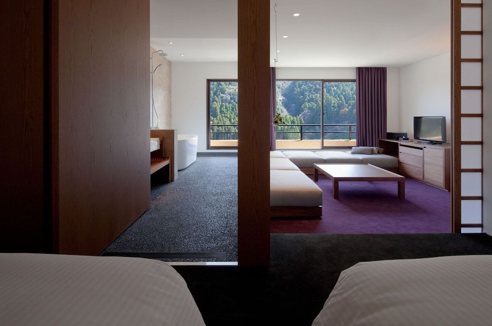 ONCRI Luxury Twin room, Non Smoking (52sqm, with bathroom, for 1 - 2)
