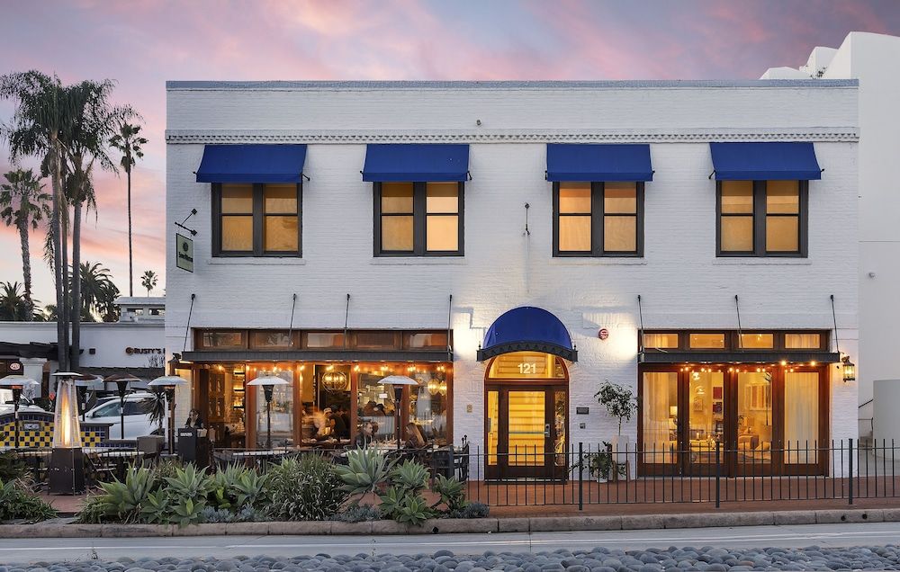 undefined Riviera Beach House 6