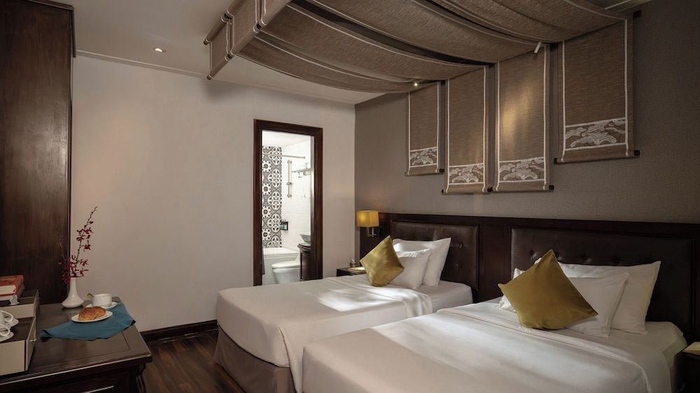 Superior Twin Room (Complimentary Afternoon Tea & Minibar)