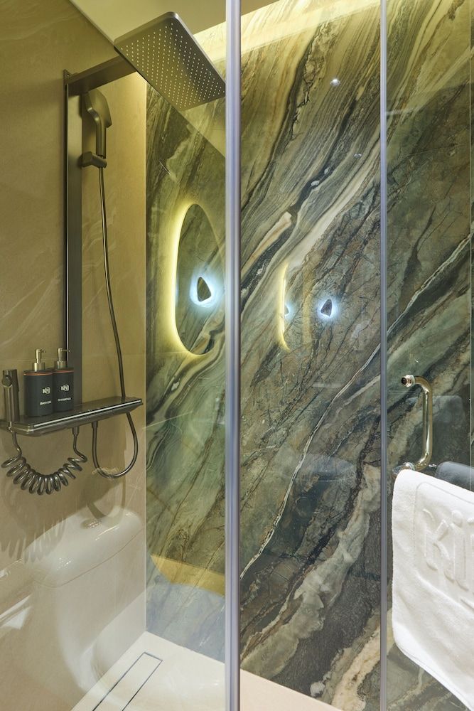 Kin Hotel Ly Tu Trong Deluxe Twin No Window 6