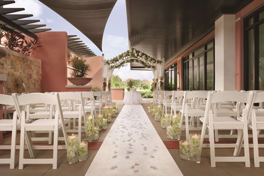 undefined Embassy Suites by Hilton Orlando Lake Buena Vista South 2