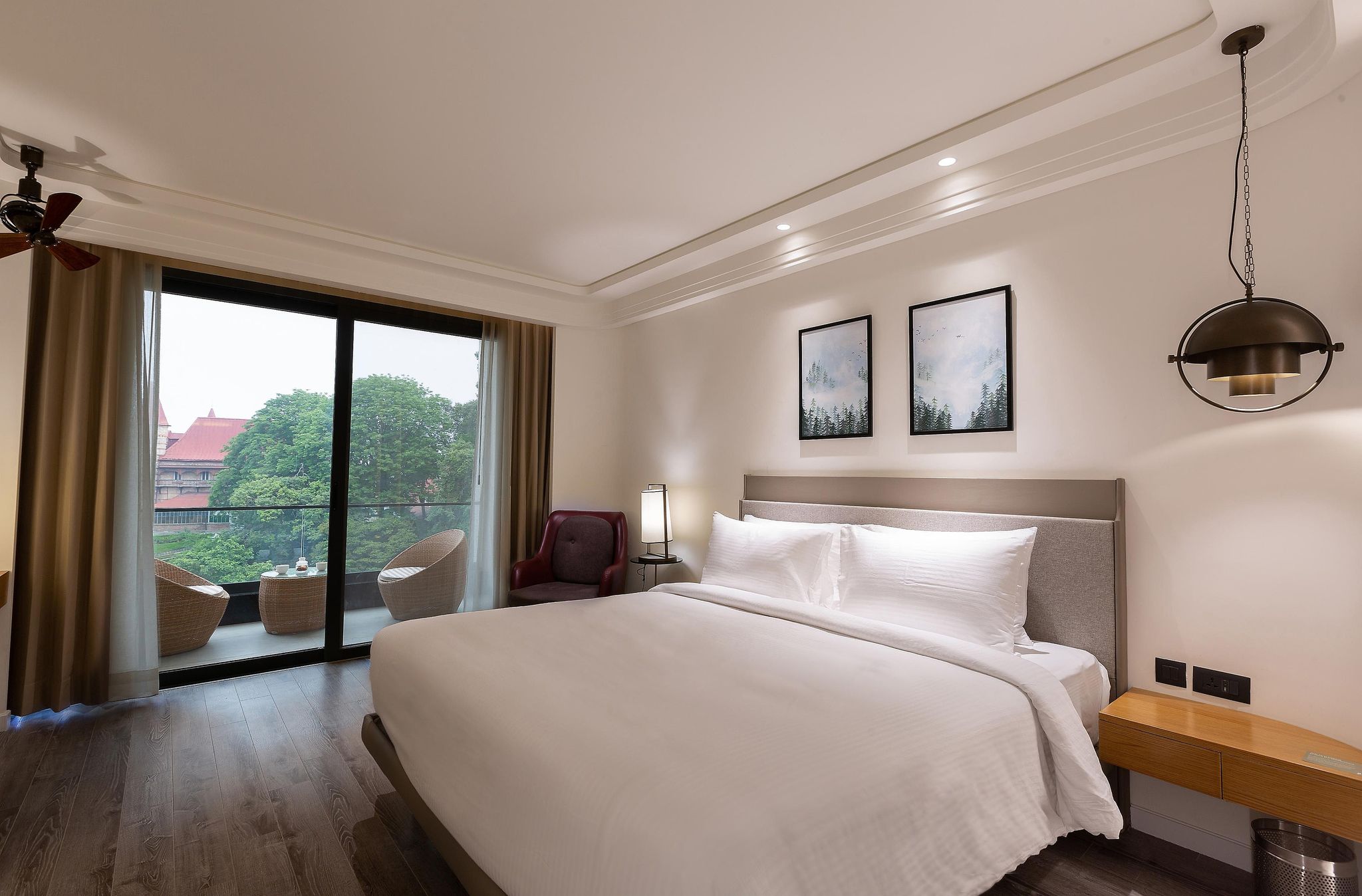 Deluxe Room with Balcony ( Forest View )