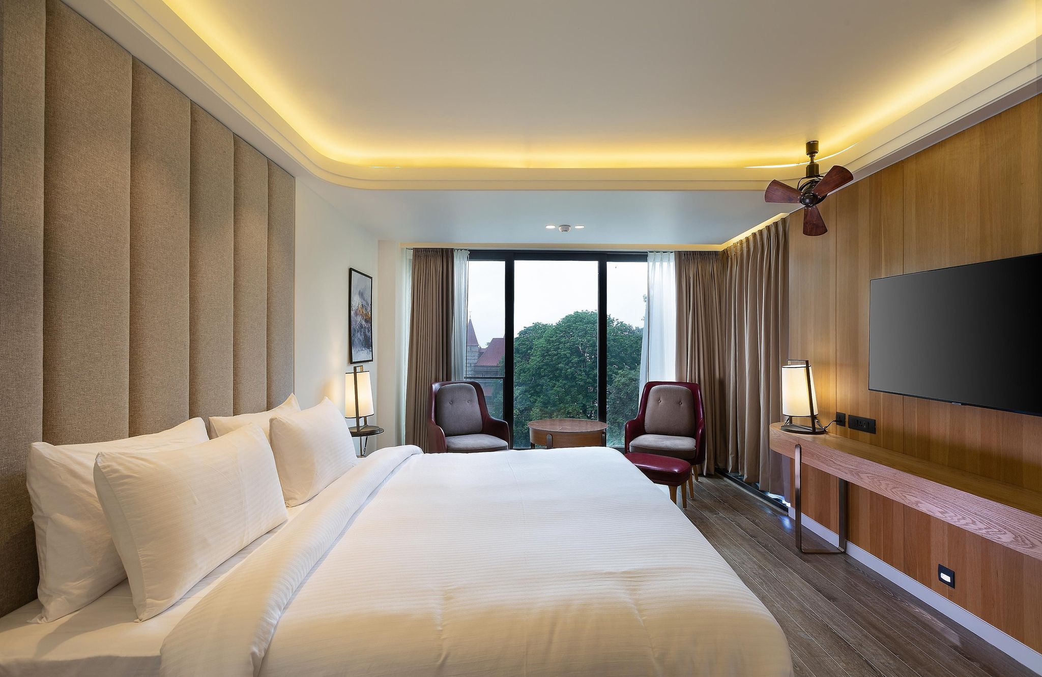 Suite Room with Living Room