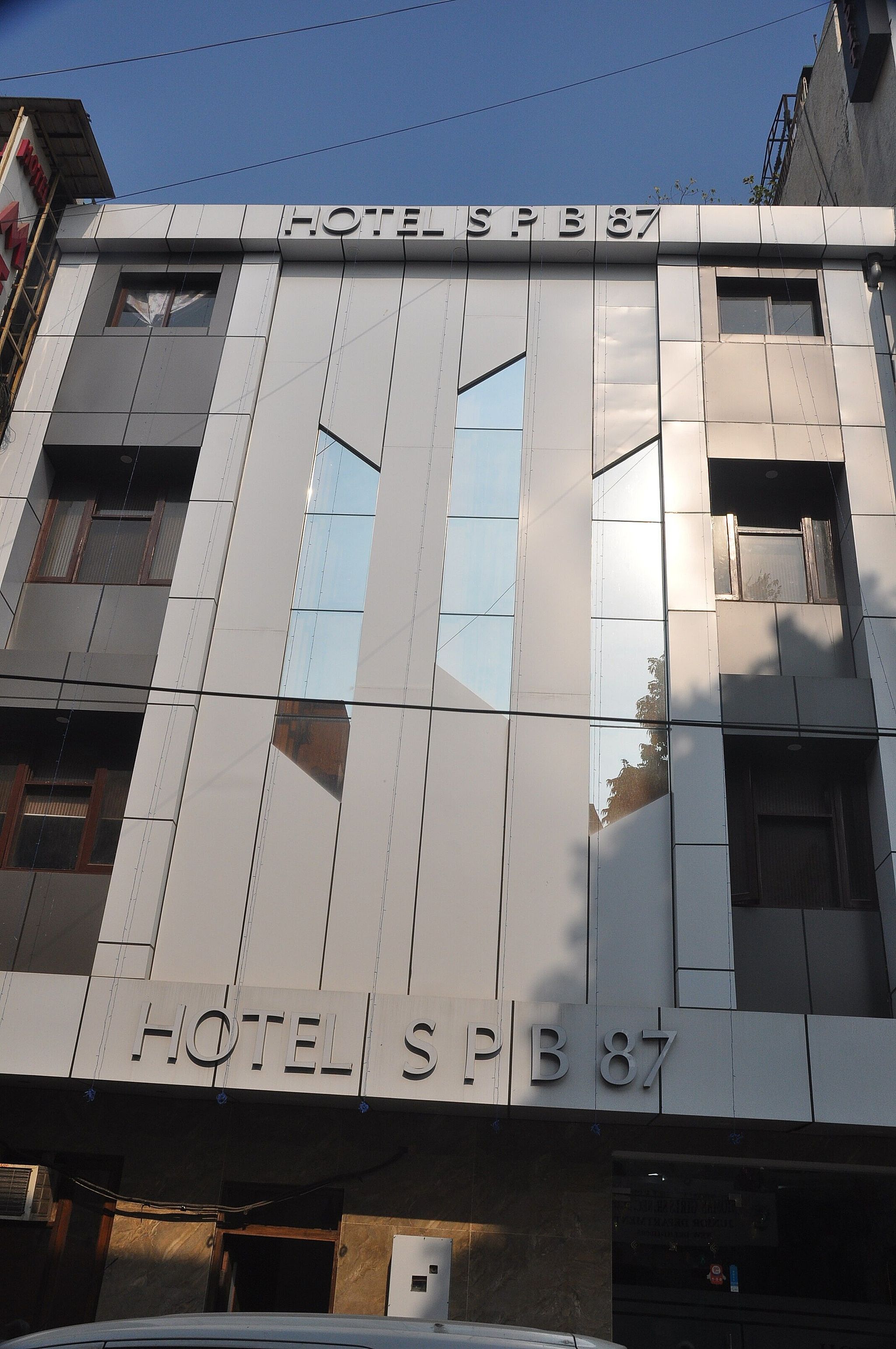 undefined Hotel SPB 87 near Karol Bagh Metro Station 8