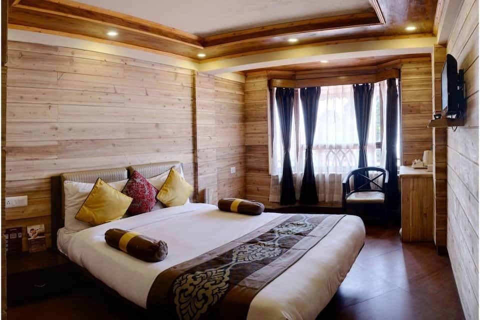 Summit Grace Hotel Deluxe Room 9