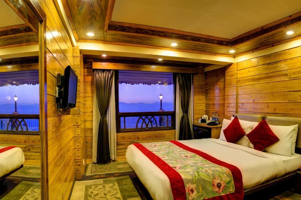 Summit Grace Hotel Deluxe Room 11