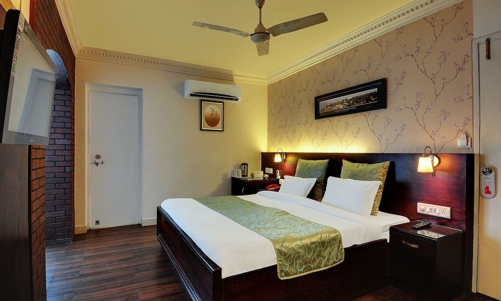 Super Deluxe Room