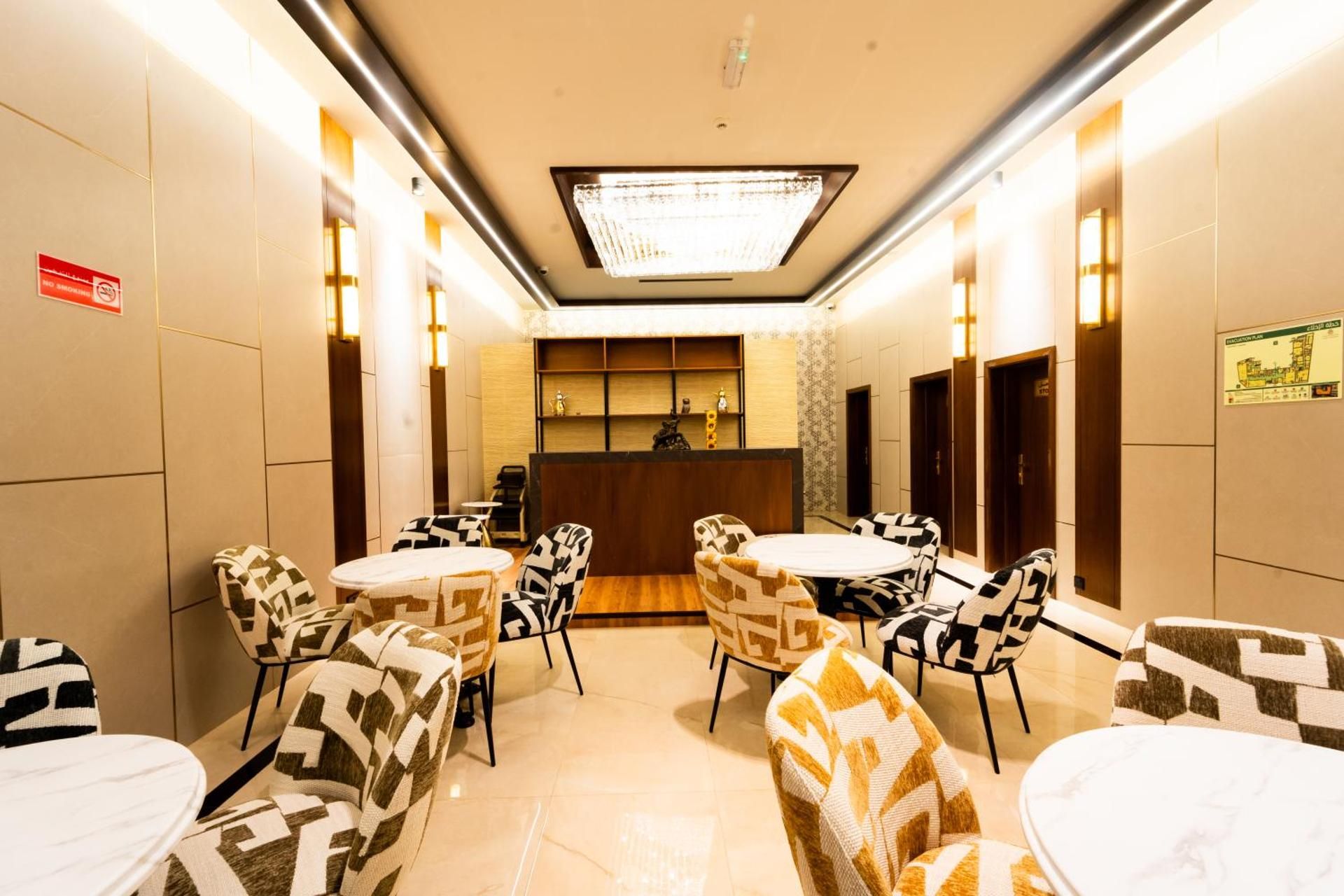 undefined Grand Astoria Hotel 5