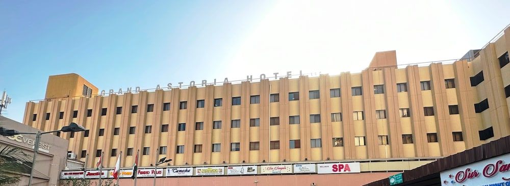 undefined Grand Astoria Hotel 2
