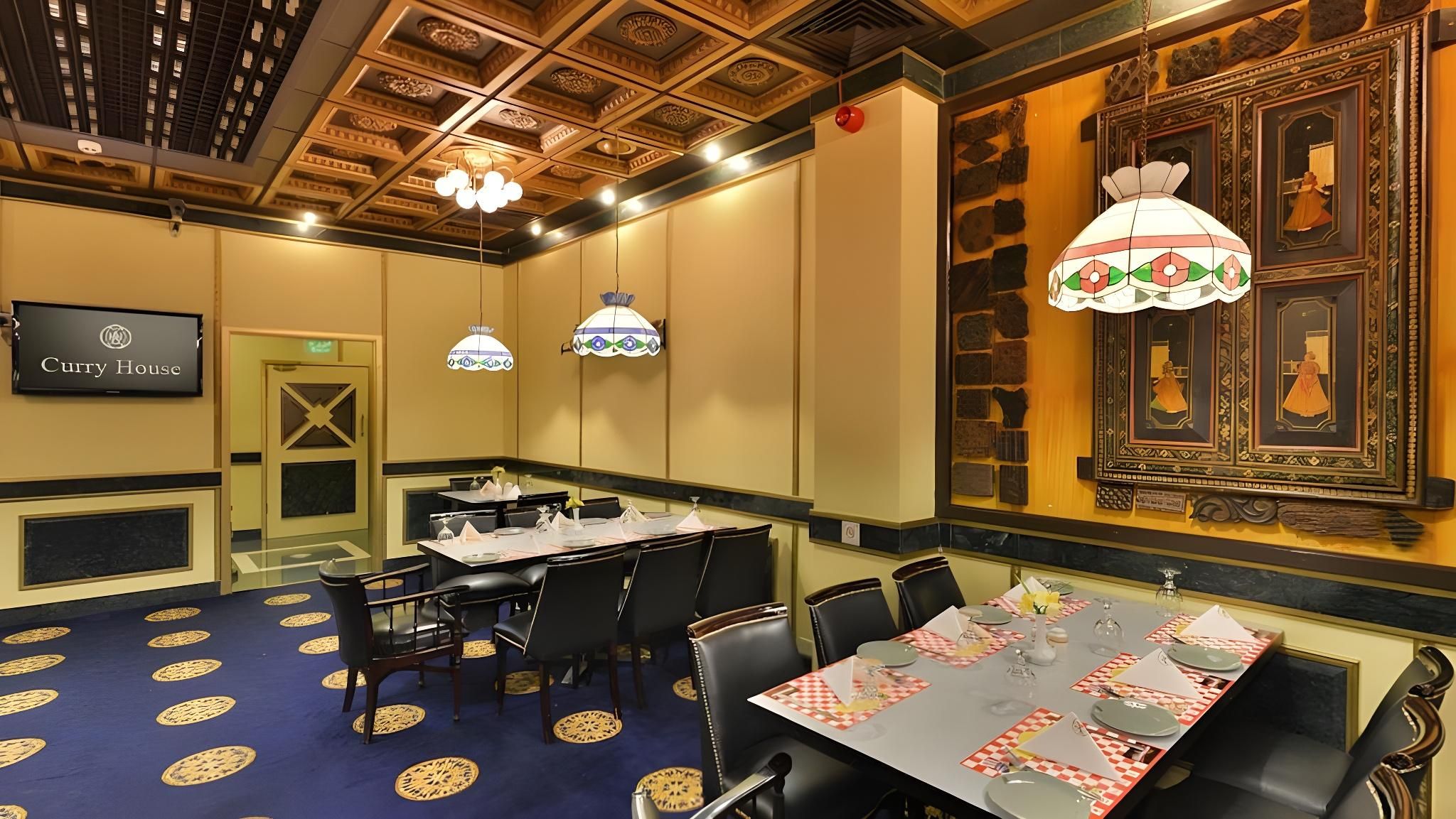 undefined Grand Astoria Hotel 4