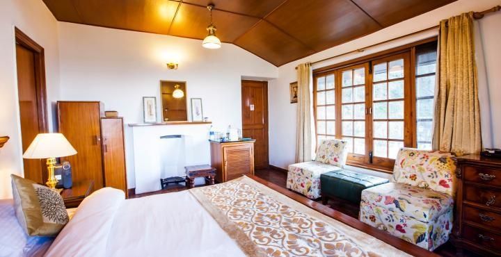 The Amber - Vermont Estate Amber Room 4