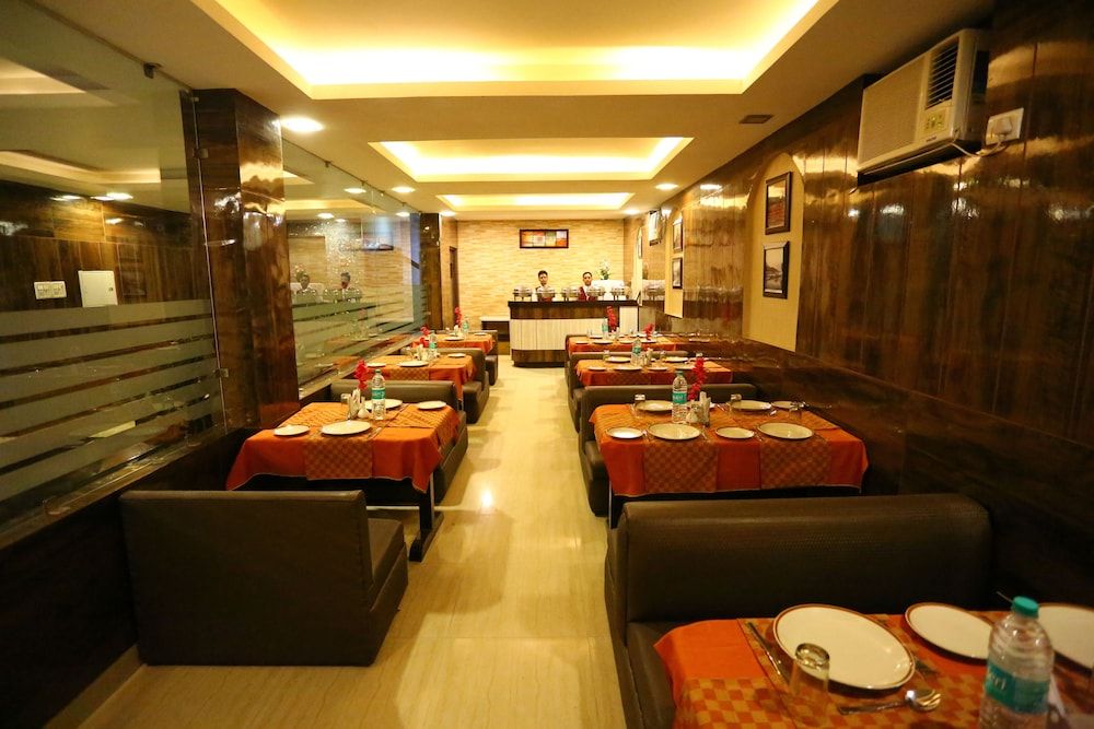 undefined Hotel Maharaja Inn 5