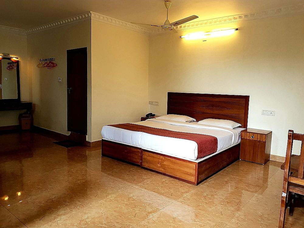 Bella Vista Resorts DELUXE ROOM 4