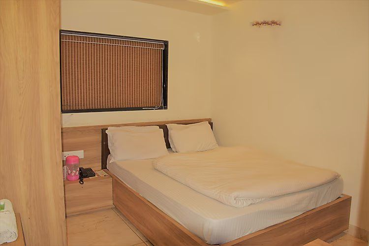 Hotel Mamta Palace Deluxe Non AC Room 2