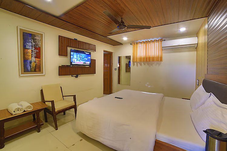 Hotel Mamta Palace Deluxe Non AC Room 10