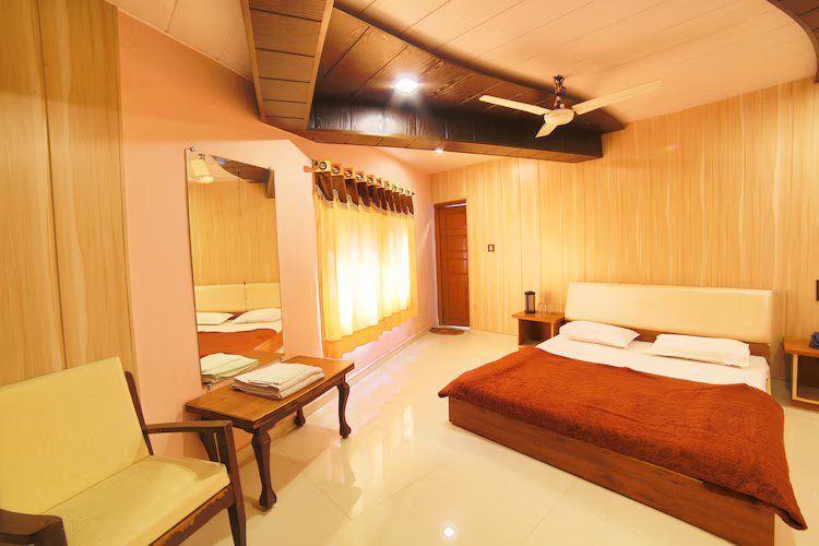 Hotel Mamta Palace Deluxe Non AC Room 3