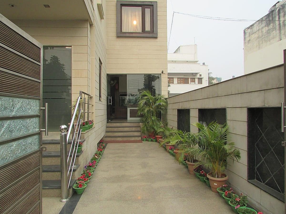 undefined Smart Inn 1 6