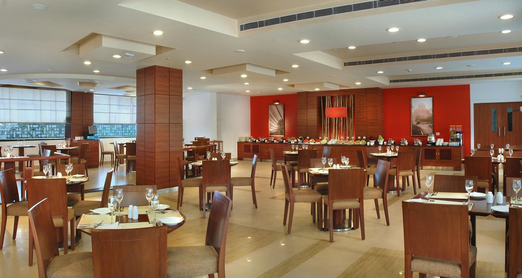 Hotel Caspia New Delhi Shalimar Bagh Superior Room 14