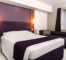 Hotel Caspia New Delhi Shalimar Bagh Superior Room 11