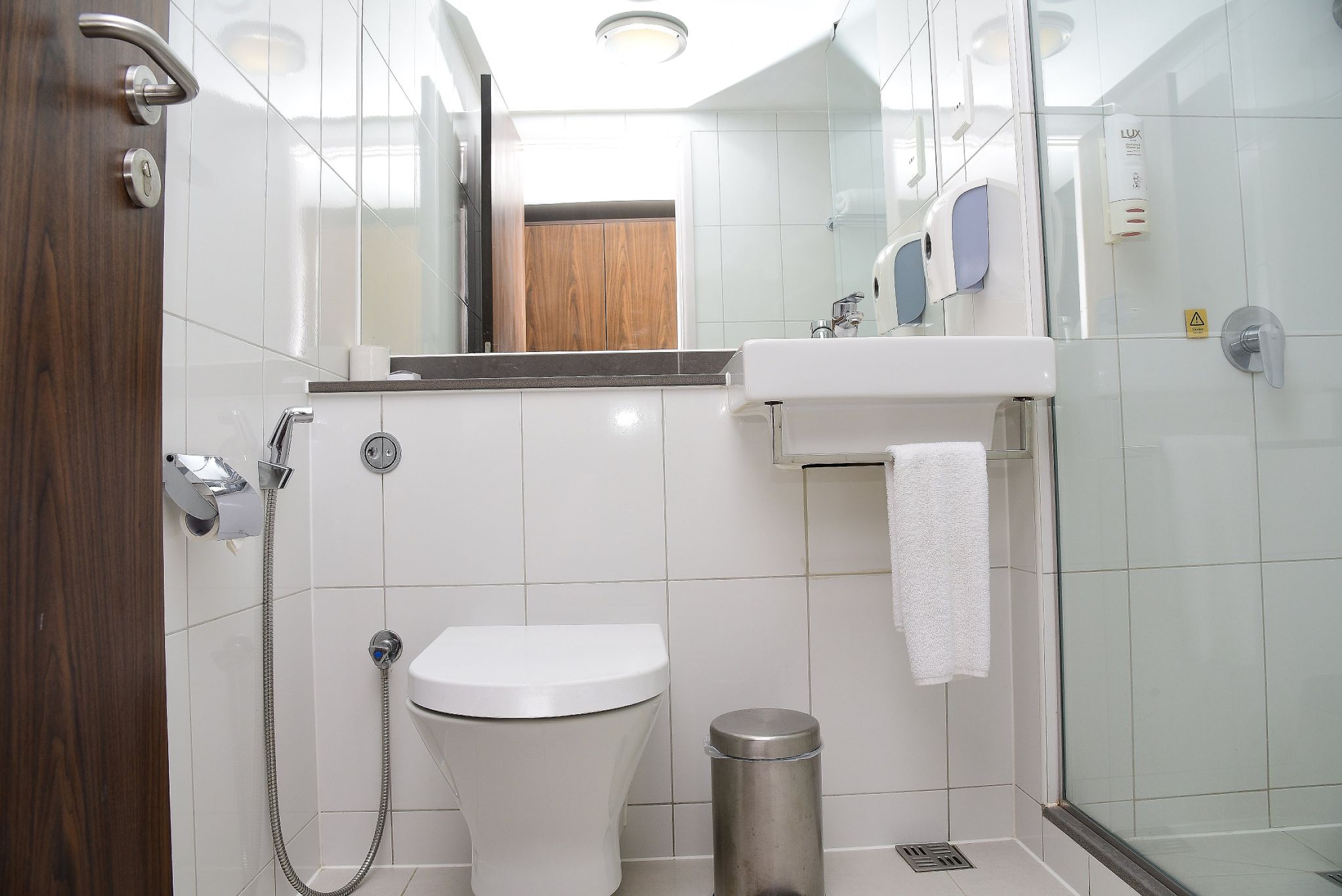 Hotel Caspia New Delhi Shalimar Bagh Superior Room 6