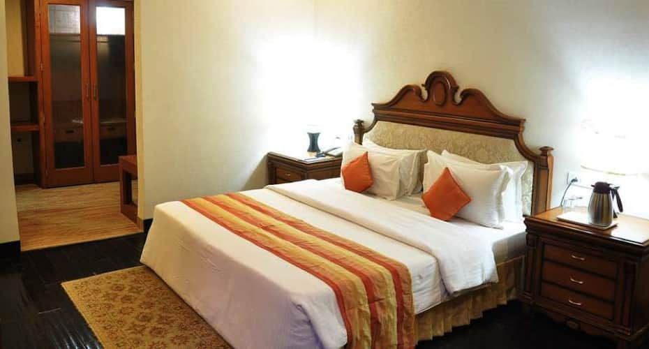 Hotel Grand Imperia Executive Room King Bed 3