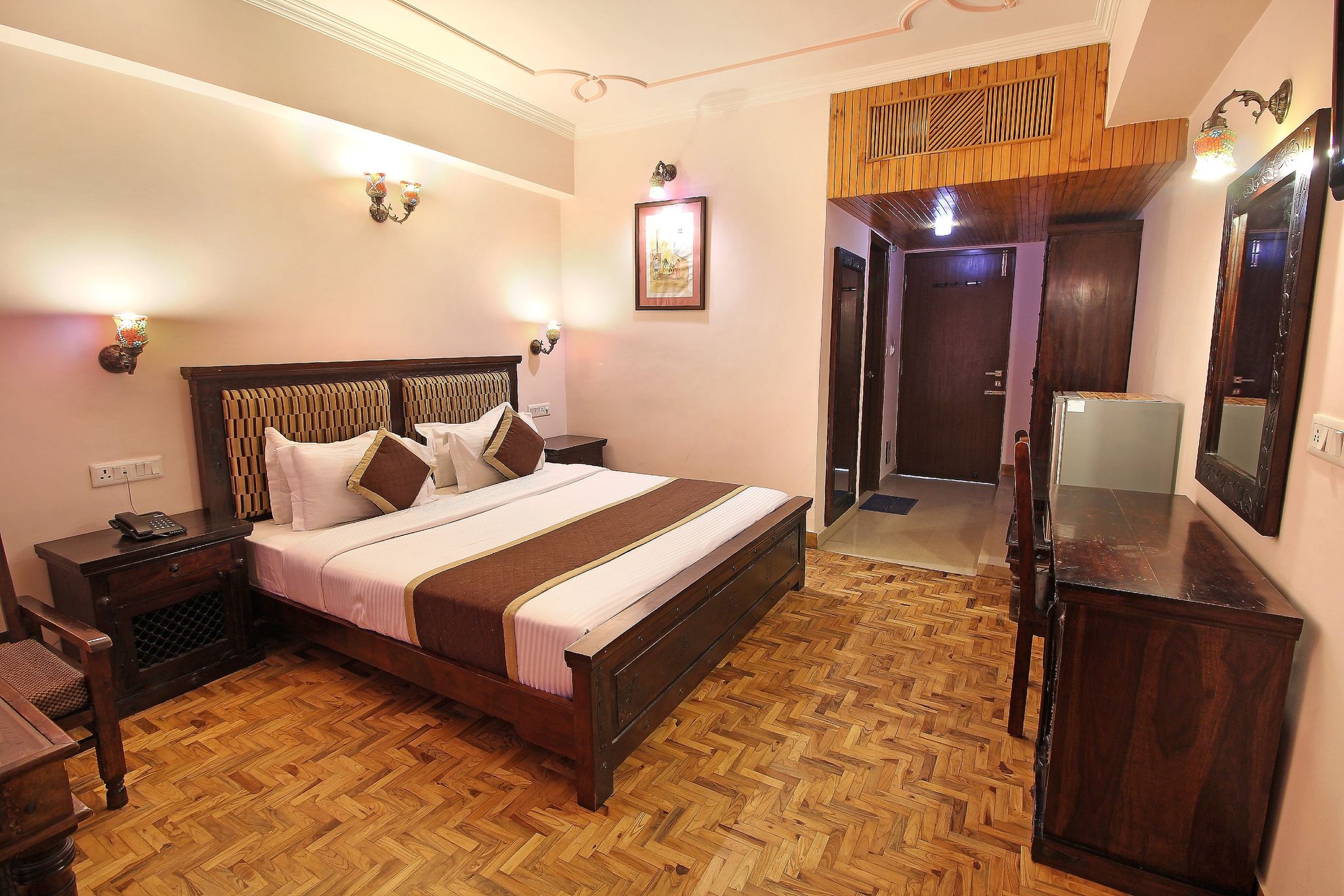 Deluxe Room with Mountain View