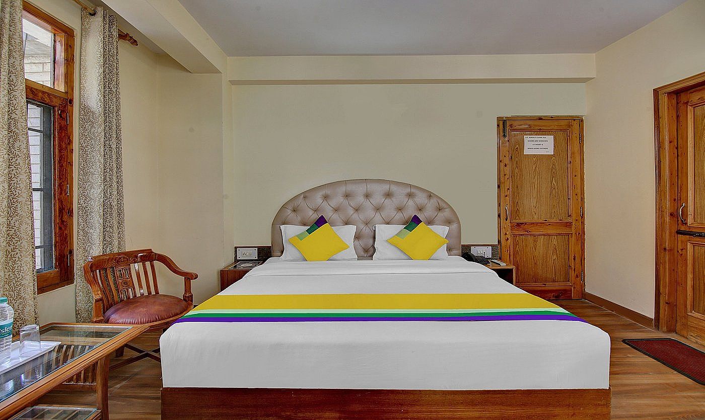 Itsy By Treebo - Chichoga Holiday Inn With RIver View MAPLE