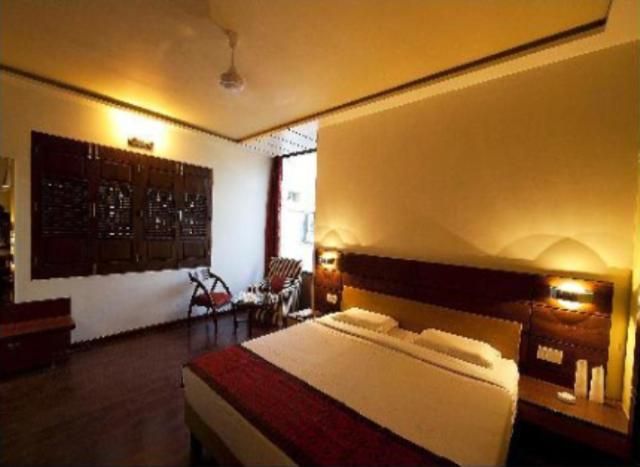 Lariya Resort Deluxe Room 4