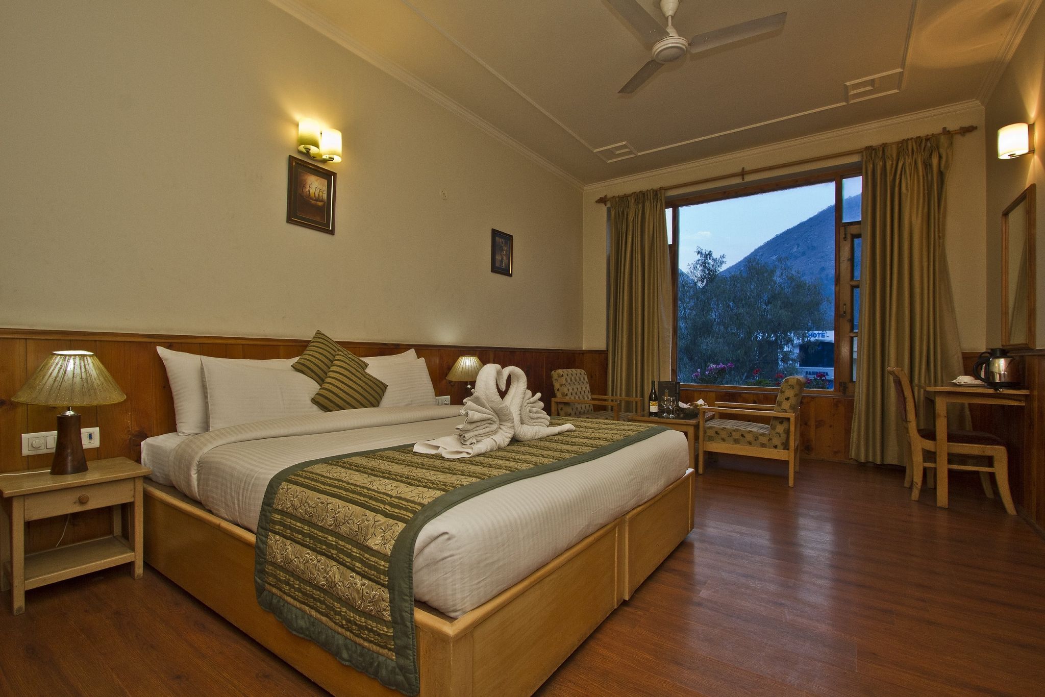 JJ Resort By Vivaan Deluxe Room