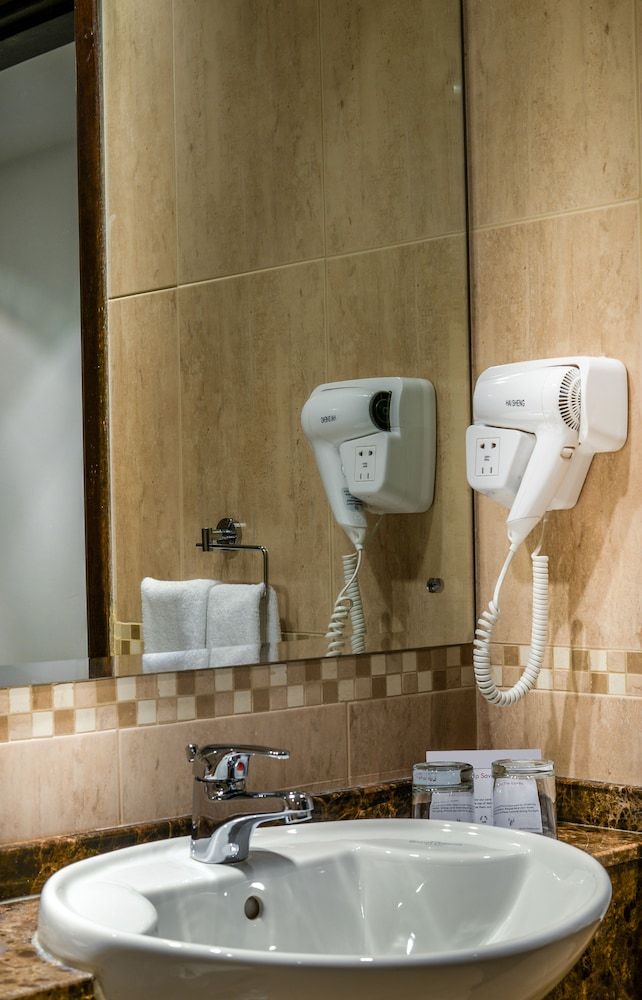 First Central Hotel Suites Classic Studio King 10