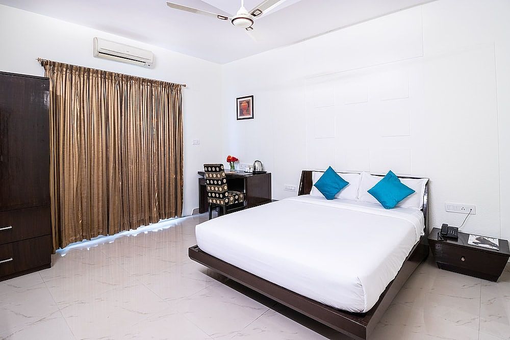 Sanctum Suites Domlur Bangalore Deluxe Queen Room 9