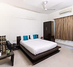 Sanctum Suites Domlur Bangalore Deluxe Queen Room 16