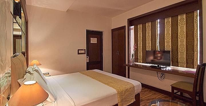VT Paradise Deluxe Room 4
