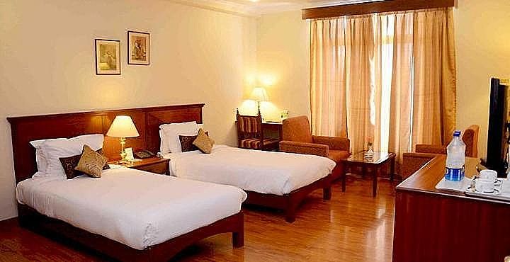 The Gold Palace & Resort Deluxe Room 4