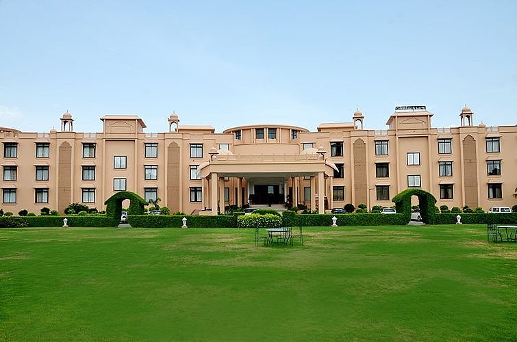 undefined The Gold Palace & Resort 8