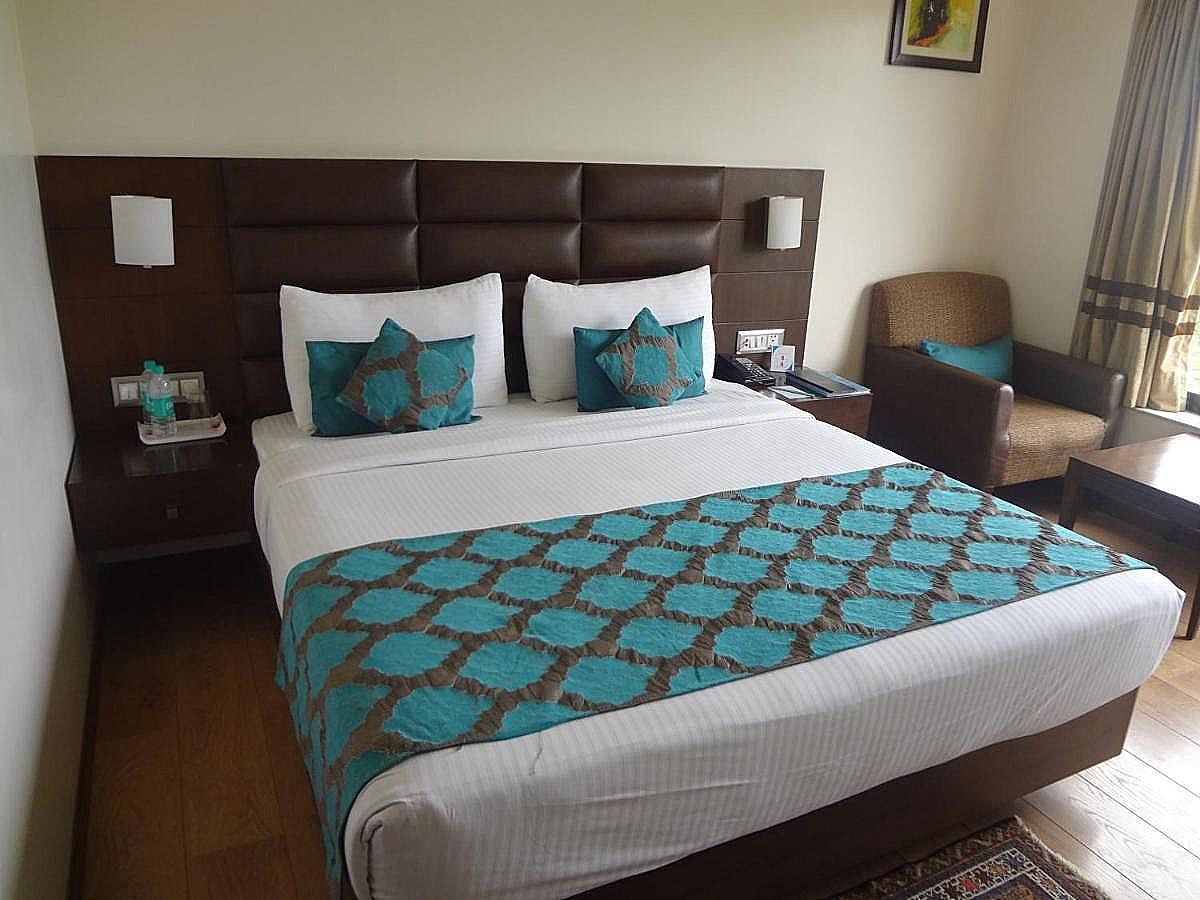 The Legend Inn Executive Room 6