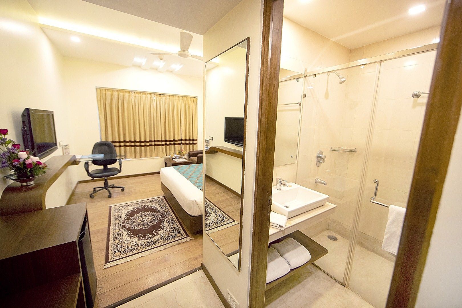 The Legend Inn Executive Room 2