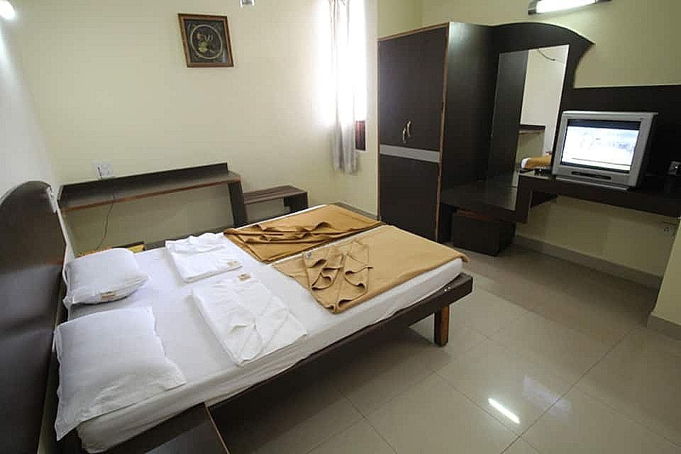 undefined Narayana Comforts 7